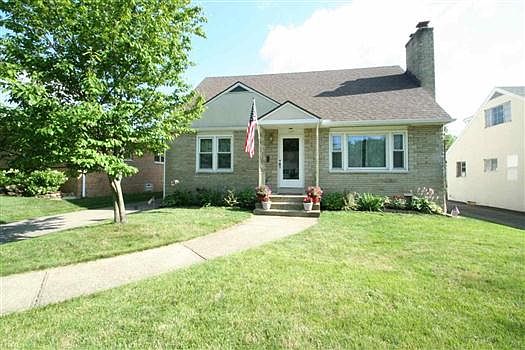3rd image of 119 Desantis Dr