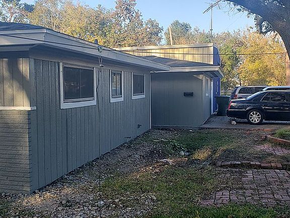 3rd image of 3300 Avalon Ave