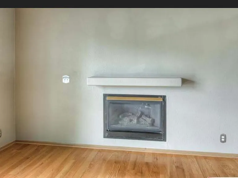 6401 S 167th Ave — Photo 2