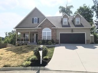 7800 Elkton Ln, Powell, TN 37849