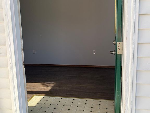 2nd image of 307 N Willis St Unit B
