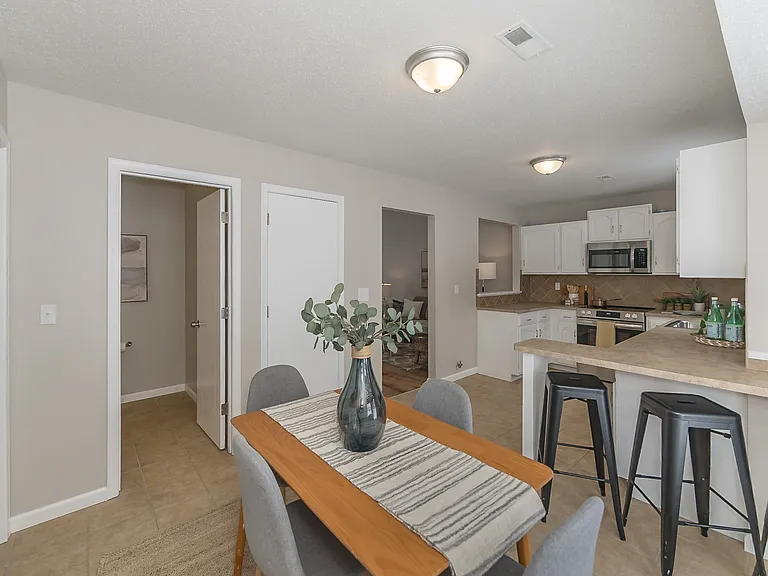 1300 Forest Creek Dr — Photo 28