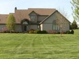 1025 Valley View Dr, Clarkston, MI 48348