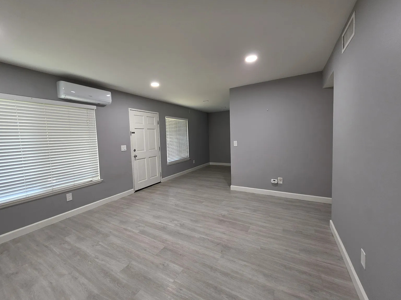 2 bed, 832 sqft, $2,500 — Photo 2