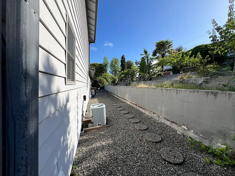 7512 Leif Ericson Dr — Photo 82