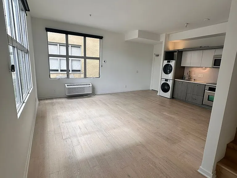 988 G St #31 — Photo 12