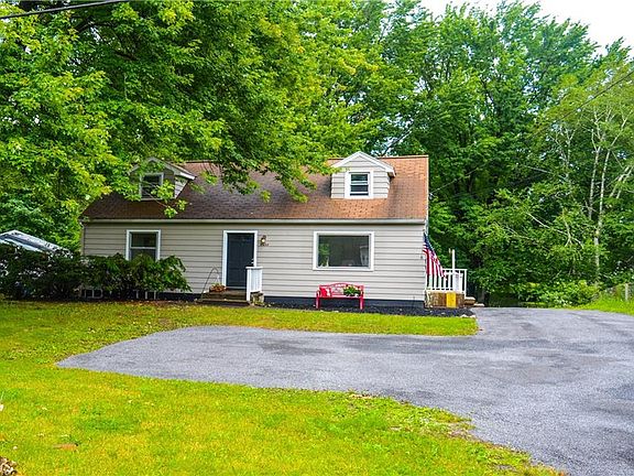 2nd image of 2458 Westside Dr