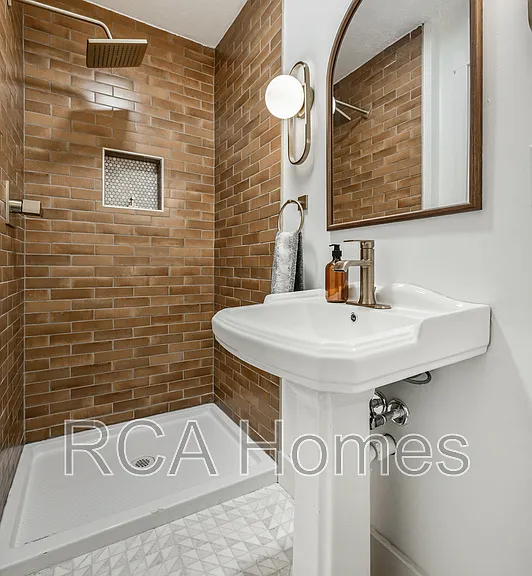 933 N Tuxedo St — Photo 11
