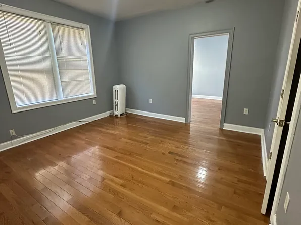 38 W 29th St APT 2D, Bayonne, NJ 07002