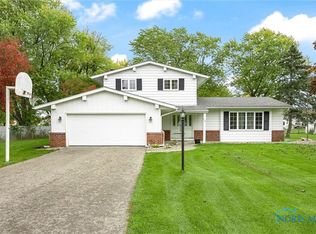 1141 S Lallendorf Rd, Oregon, OH 43616