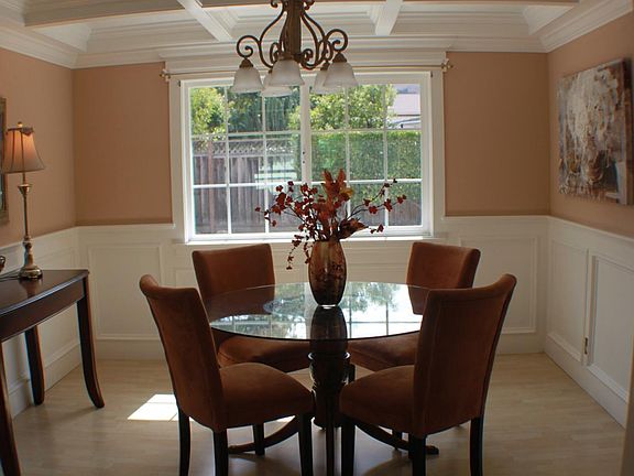 5th image of 376 Los Pinos Way