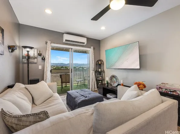 94-615 Kahakea St APT 7D, Waipahu, HI 96797