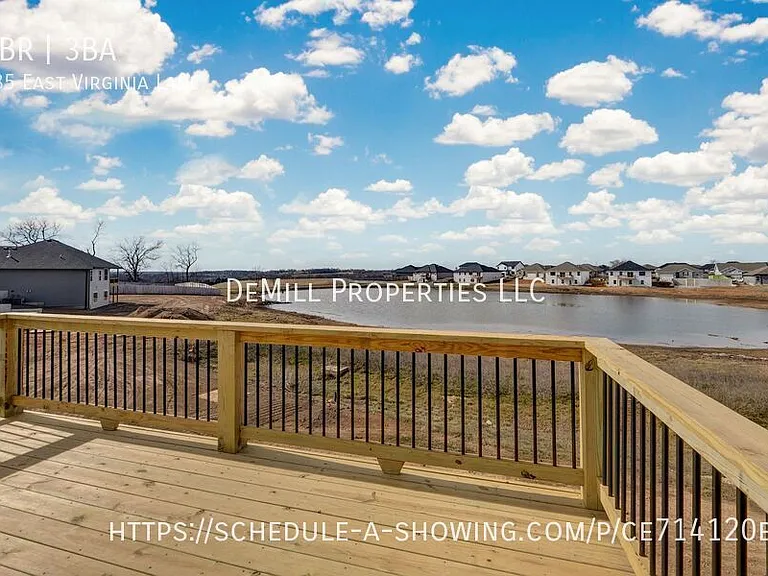 885 E Virginia Ln — Photo 3