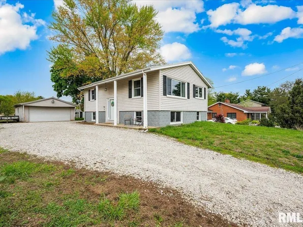 13207 N Caroline St, Chillicothe, IL 61523