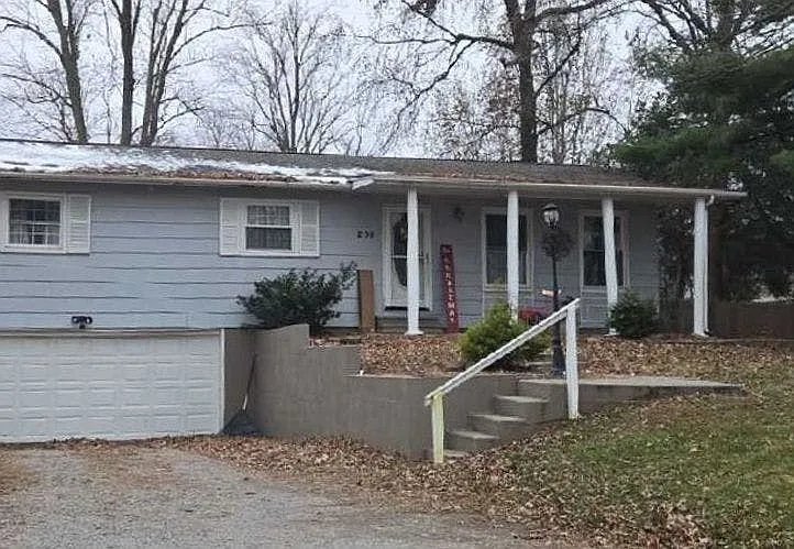 200 Perry St photo 1