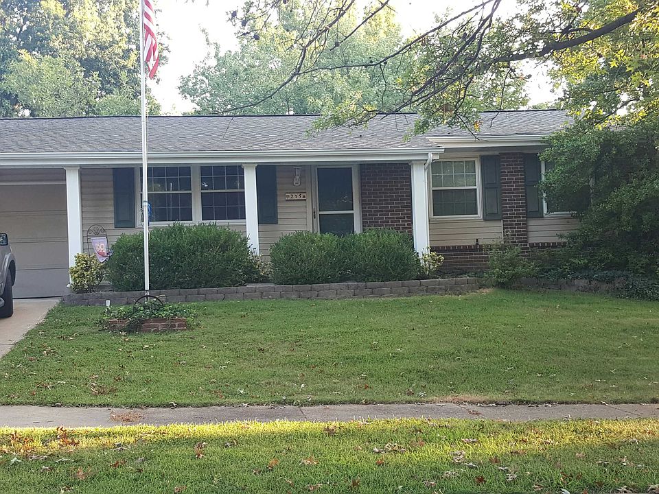 1st image of 215 Bitterwood Dr