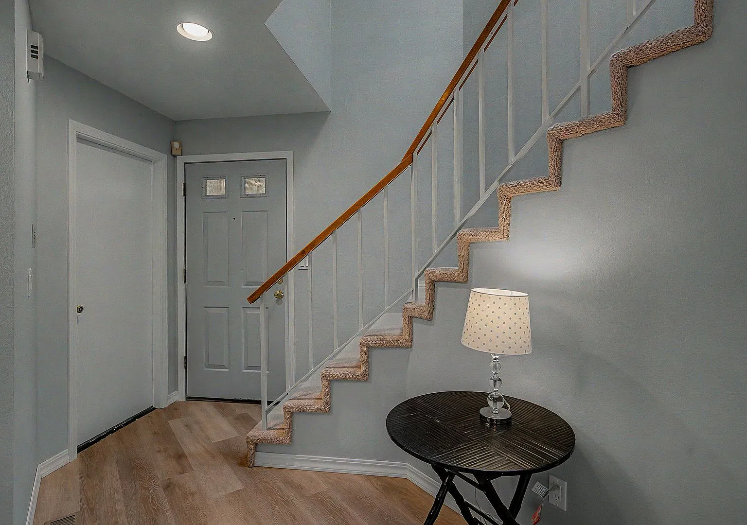 Updated townhome with all the amenities! — Photo 3