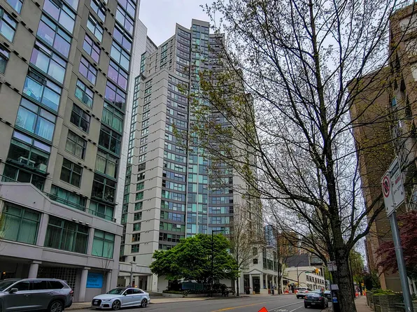 1323 Homer St #301, Vancouver, BC V6B 5T1