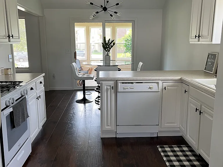 7333 Montclair Dr — Photo 8