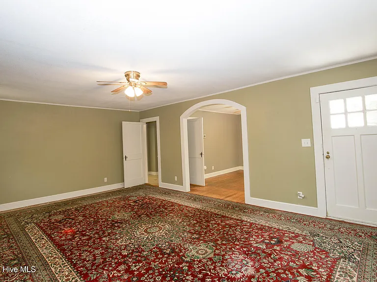 701 E Main St — Photo 5