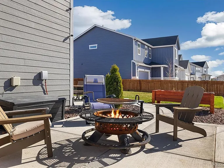 14860 Guernsey Dr — Photo 3