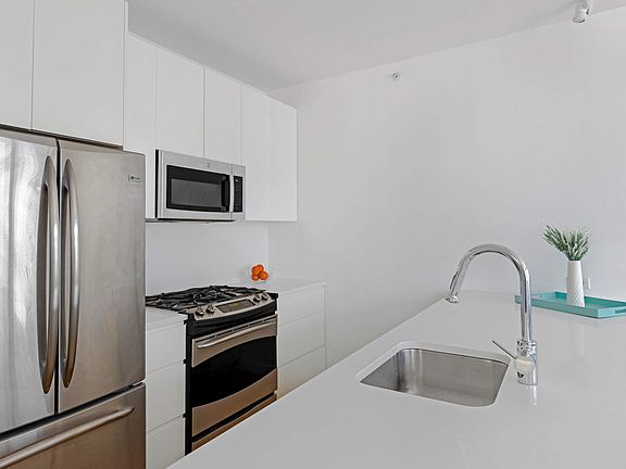 3rd image of 189 Schermerhorn St #Penthouse F