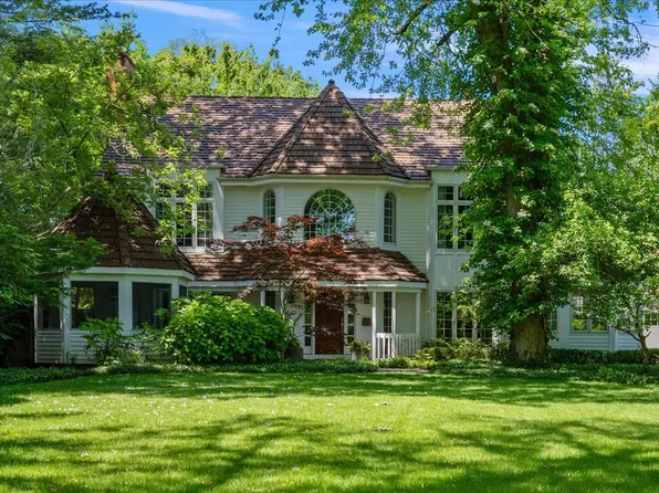 1105 Princeton Pl, Wilmette, IL 60091