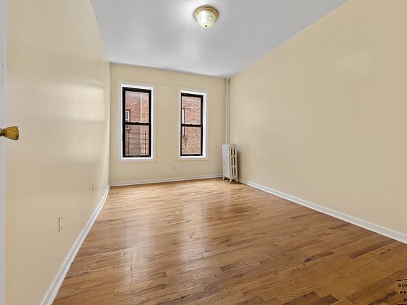 3rd image of 3213 Snyder Ave APT B7