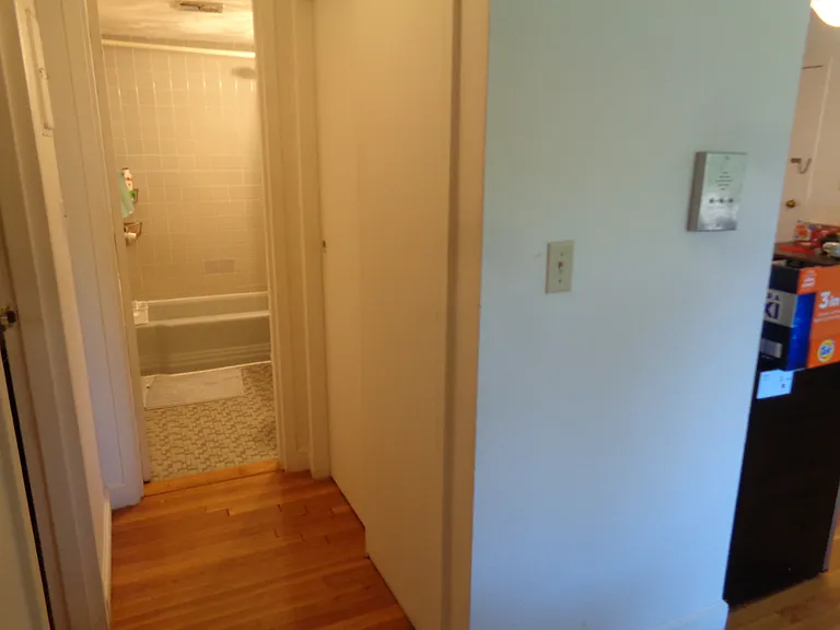 Lexington St — Photo 7