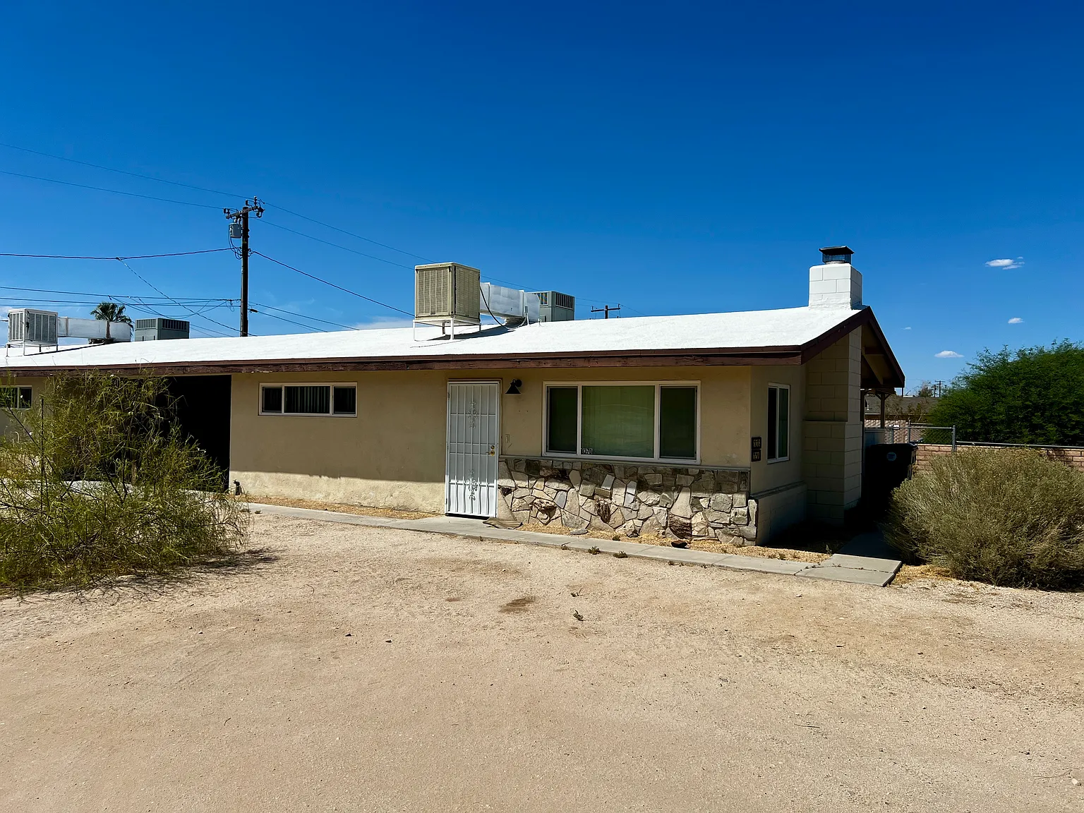 2 bed, 800 sqft, $1,300 — Photo 3