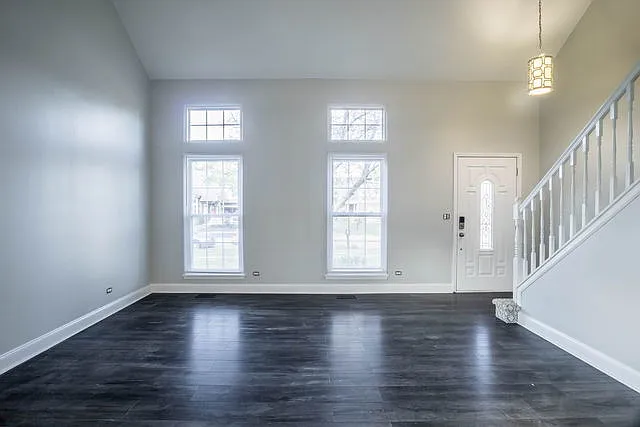 4 bed, 2.5 bath, 1770 sqft, $3,200 — Photo 4