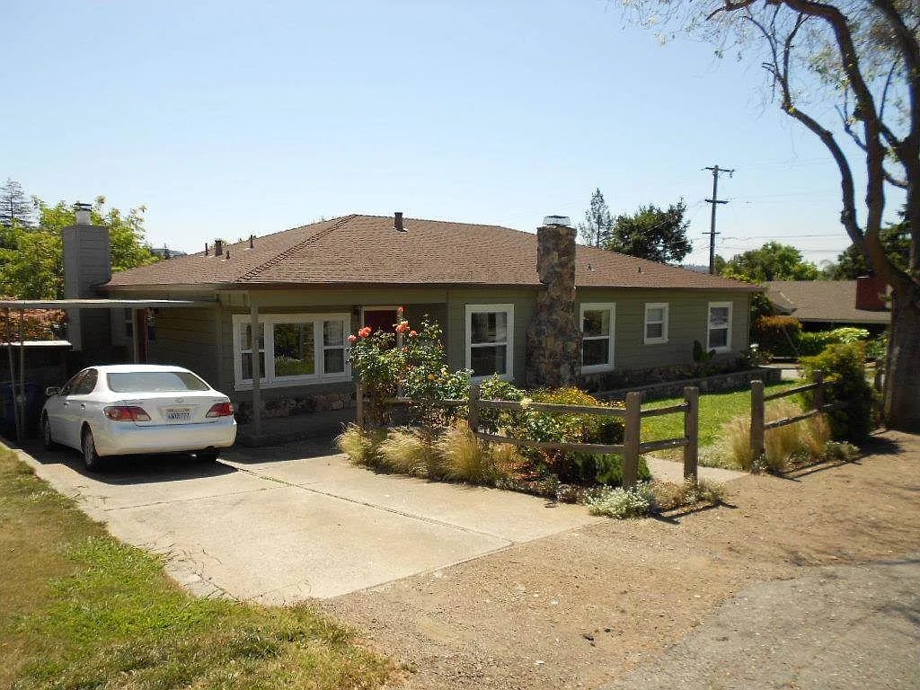 19570 Alana Rd photo 1