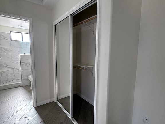 5th image of 1551 N Arrowhead Ave #18