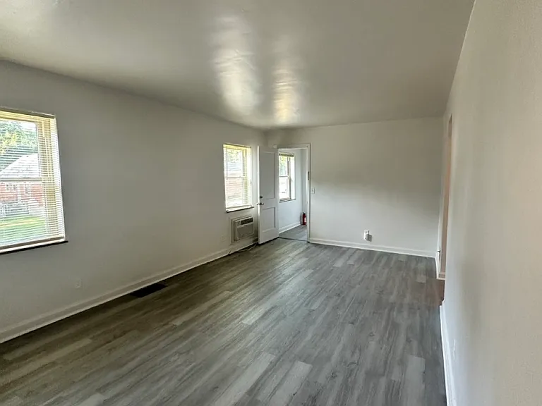 2631 Bremont Ave #2 — Photo 3