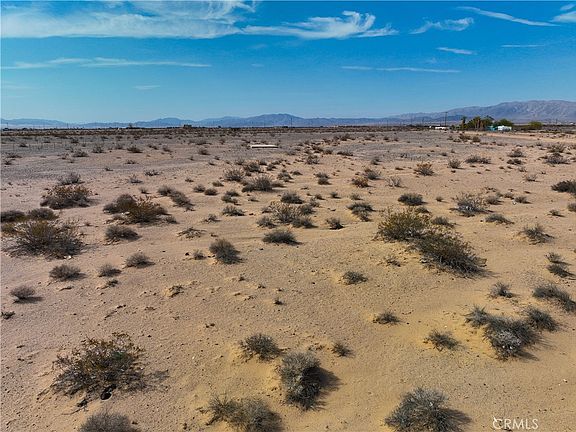 80919 Screech Owl Rd, Twentynine Palms, CA 92277 | MLS #JT23131983 | Zillow