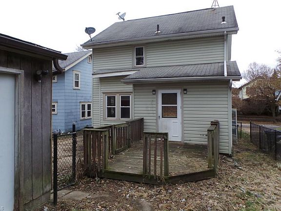 3rd image of 1328 Arnold Ave