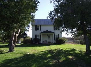 2232 Shawnee Rd, Shullsburg, WI 53586