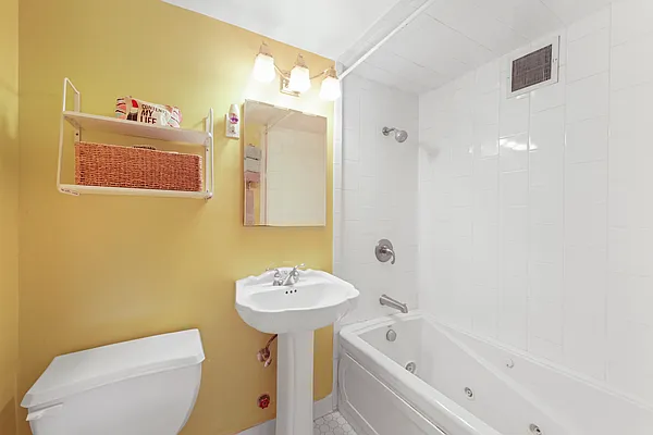 Rented by Abacus Properties | media 8