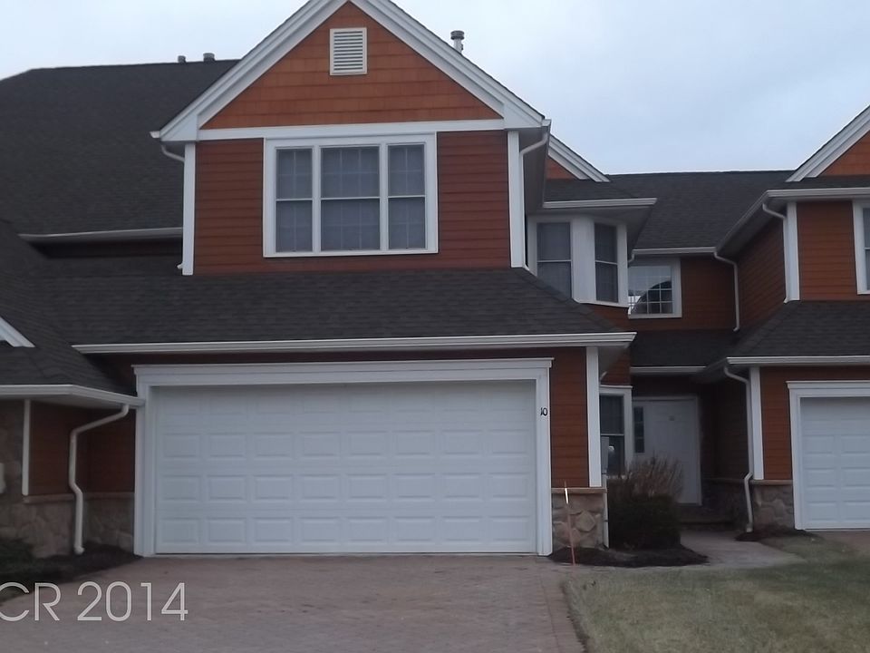 1st image of 10 Stirling Ct