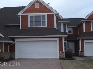 10 Stirling Ct, Hamburg, NJ 07419