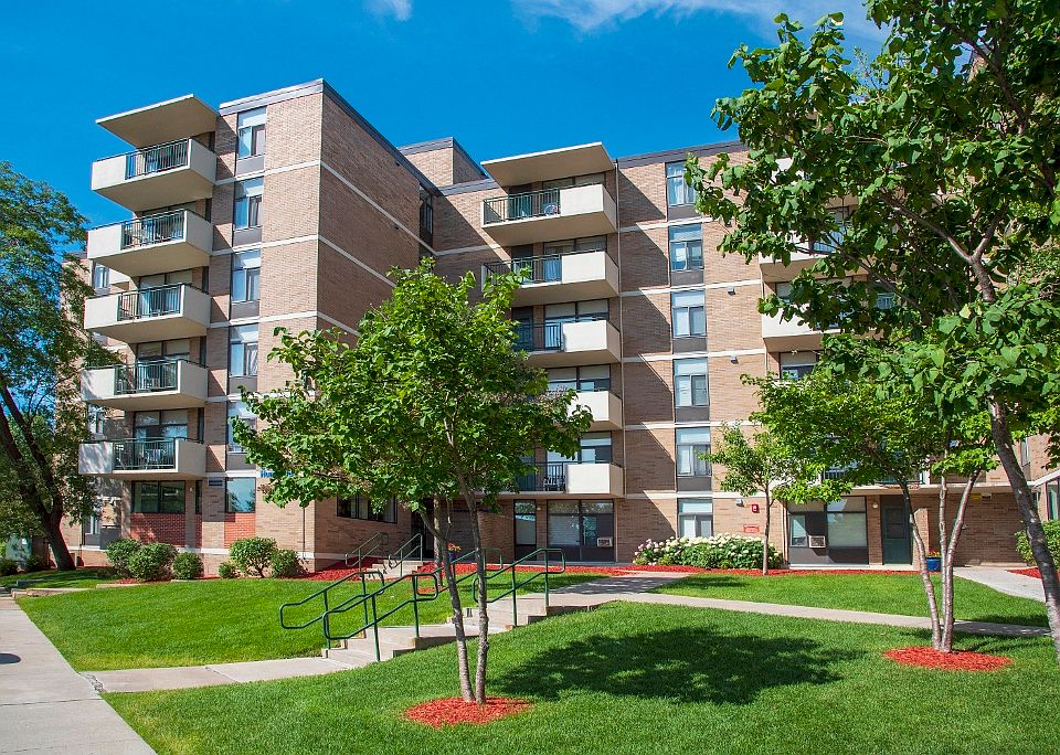 Landscaped Main Entry