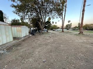 18937 Saticoy St, Reseda, CA 91335