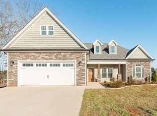 77 Beech Tree Ln, Lynchburg, VA 24501