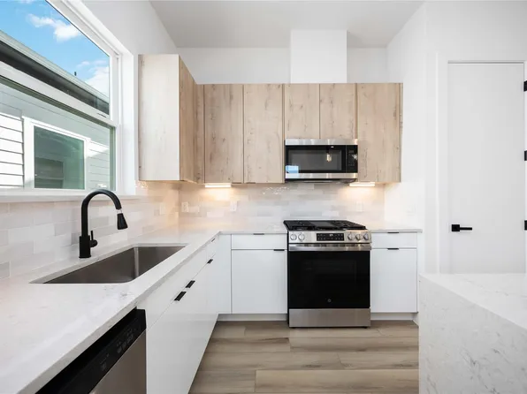 6735 Peerless St #C, Houston, TX 77021