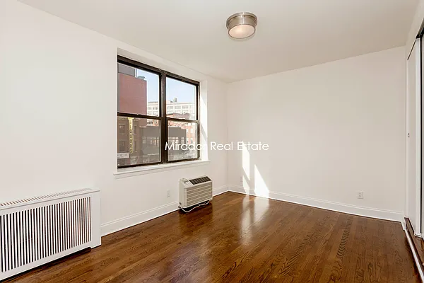 Rented by Mirador Real Estate | media 7