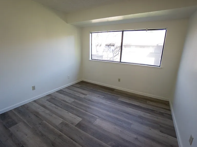 1190 S Winery Ave #245 — Photo 31