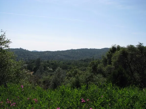 20215 Midland Dr, Sonora, CA 95370