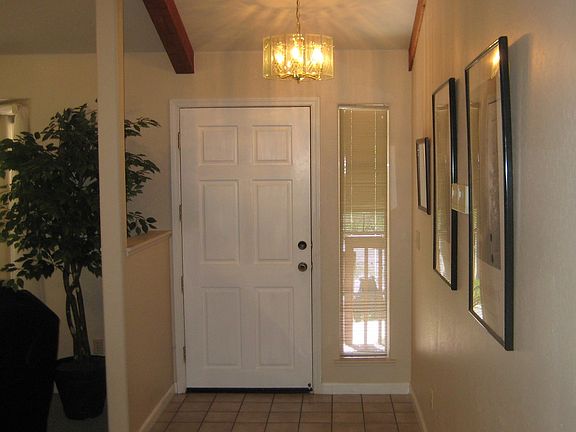2nd image of 39 Christine Ct