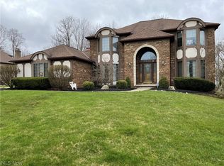 7535 Andover Ln, North Royalton, OH