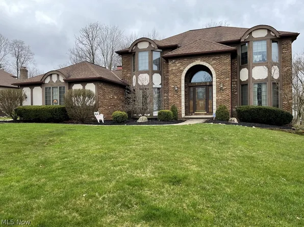 7535 Andover Ln, North Royalton, OH 44133